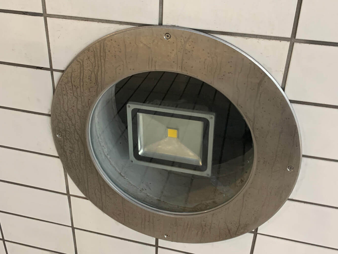 Réfection des hublots subaquatiques