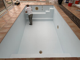 Préparation support béton piscine municipale