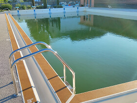 Préparation support béton piscine municipale